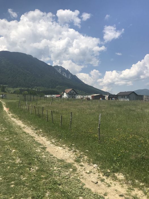 Vand teren Zârnești 648 mp