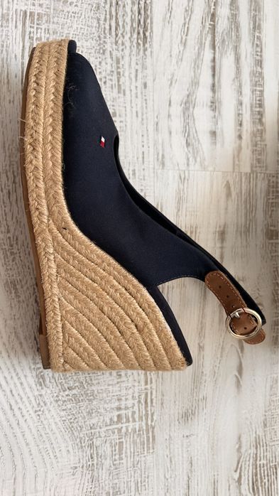 Sandale Tommy Hilfiger cu talpa ortopedica