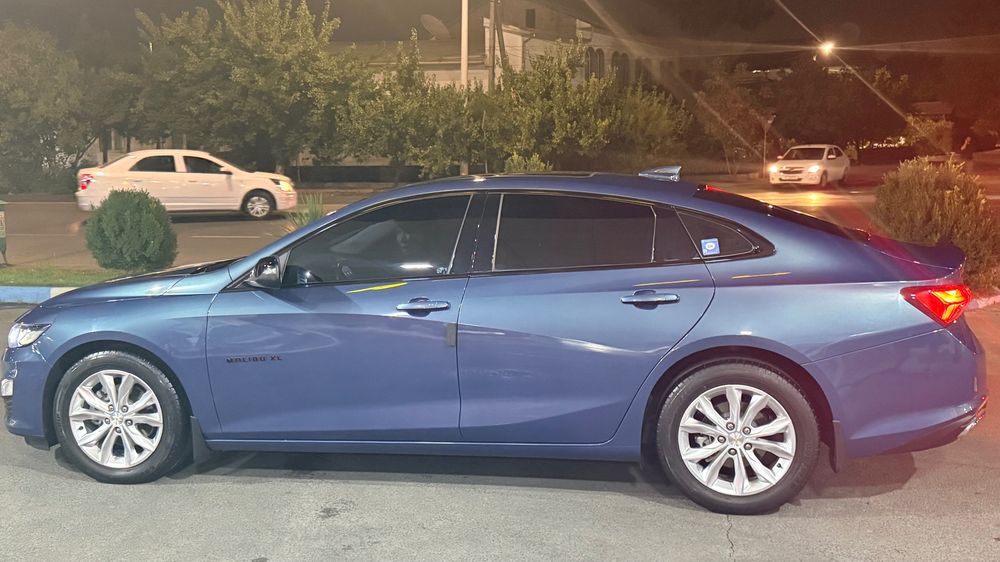 Chevrolet Malibu XL