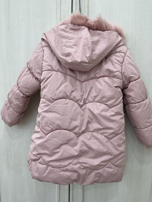 Продается зимняя куртка для девочек 1-2 класса