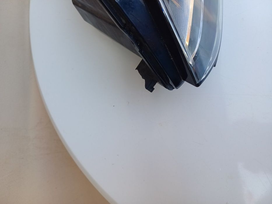 Ляв фар за Vw Caddy; 2010г.-2015г.