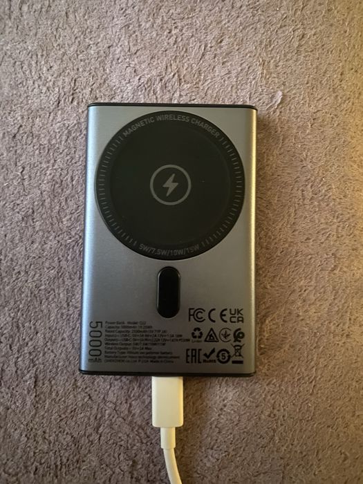 Повербанк hoco..