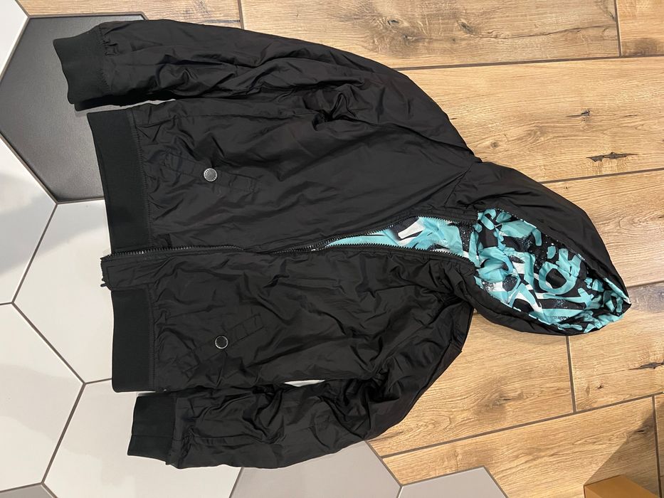 Двулицево яке Guess за момче