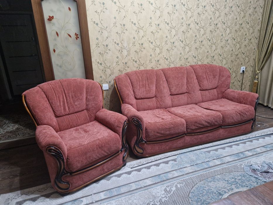 Диван с креслами