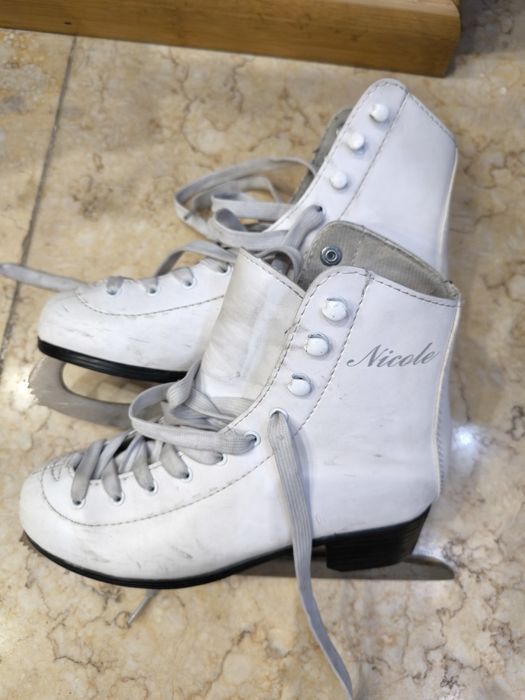 Коньки фигурные р37