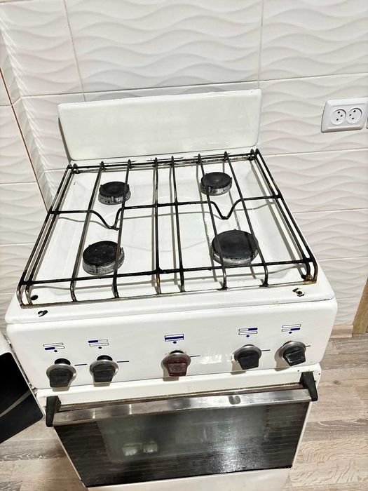 продам газовую плиту