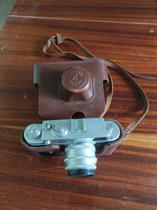 Фотоапарат Зоркий-4