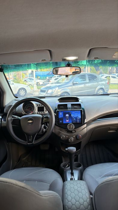 Spark sotiladi 2011 yil 179000 km Aftamat