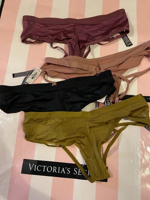Lenjerie intima Victoria’s Secret
