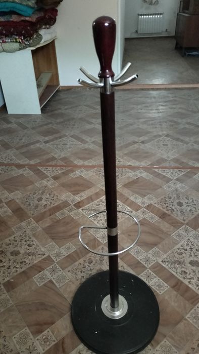 Вешалка шикарная продам