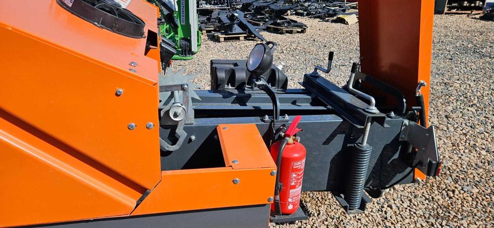 Пресс-подборщик тюковый