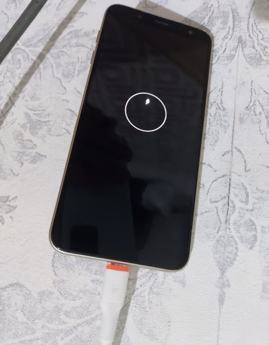 Продам на запчасти телефоны