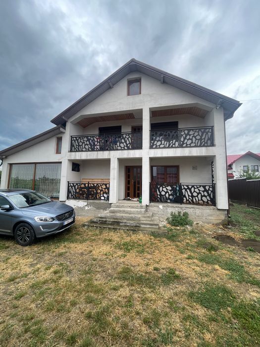 Casa cu etaj Orășeni Deal comuna Curtesti Botoșani