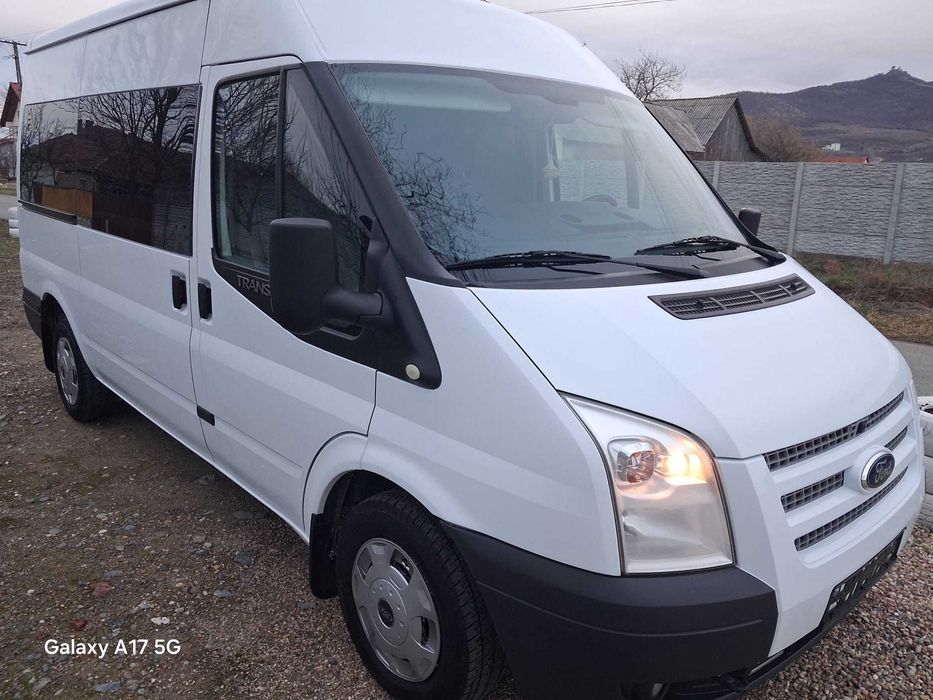 Ford Transit 8+1 2013