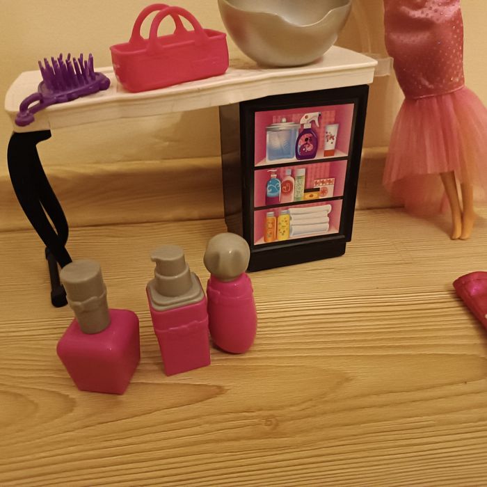 Барби и фризьорски салон