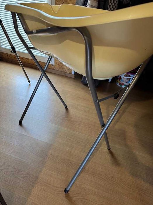 Корито и метална стойка за къпане