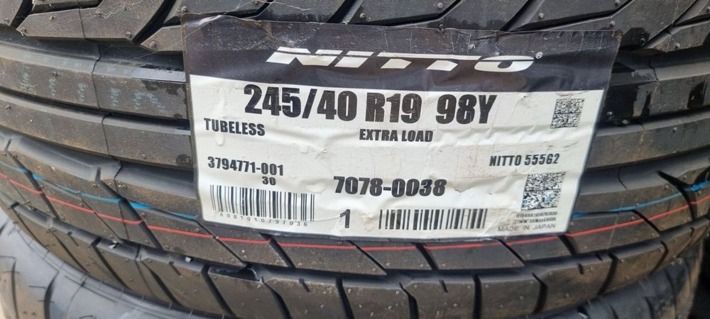Гуми 245/40/19  Nitto Нови Летни 2 броя Made in Japan