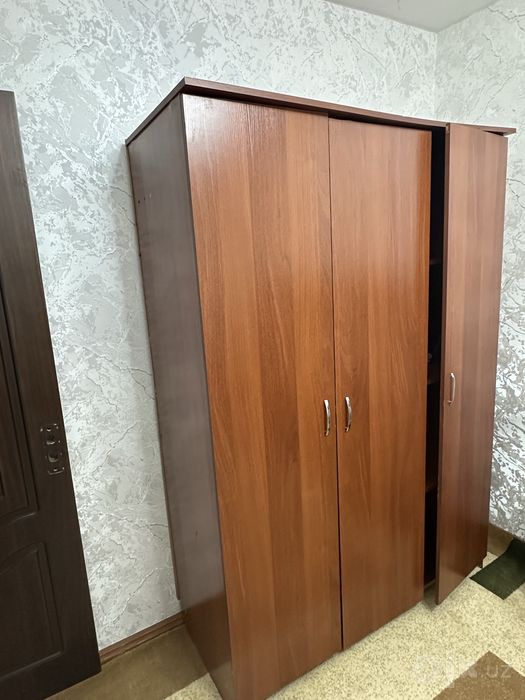 Mebel sotiladi.