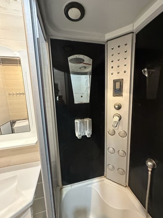 Продам душевую кабину б/у