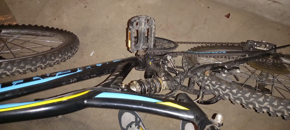 Bicicleta de vânzare