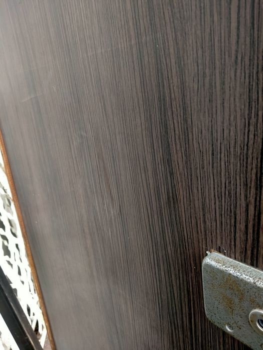 Железная входная дверь б/у