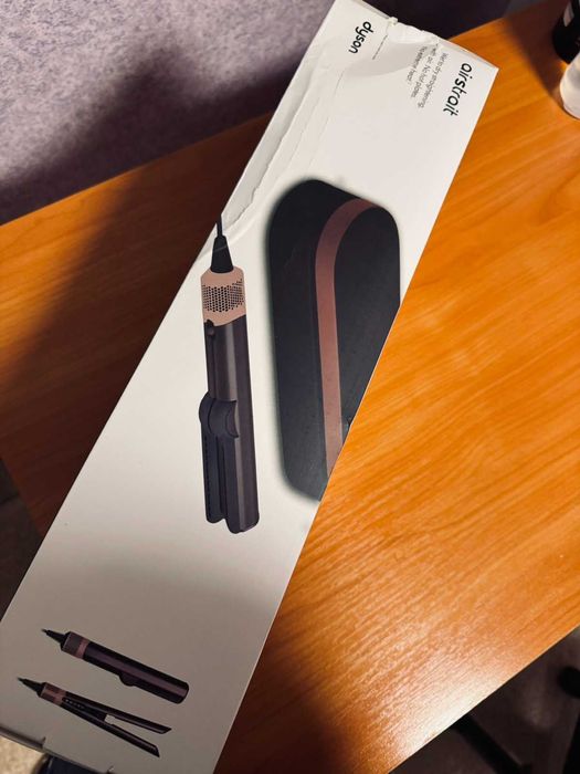 Преса за коса Dyson
