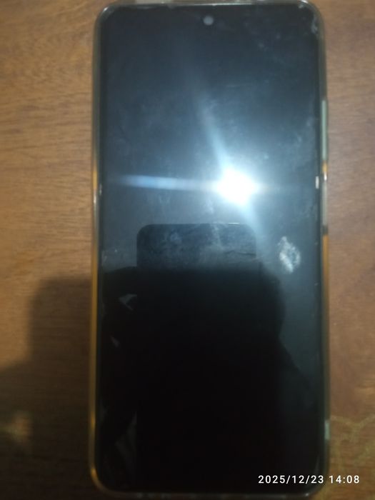 Redmi 10c sotiladi ekrani ishlamidi 150000 soʻm 64/4 holati zoʻr