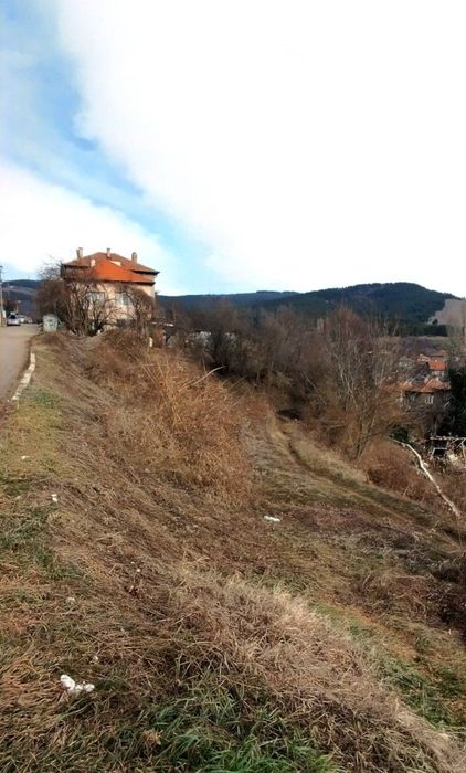 Продава се парцел в гр. Радомир,  област Перник