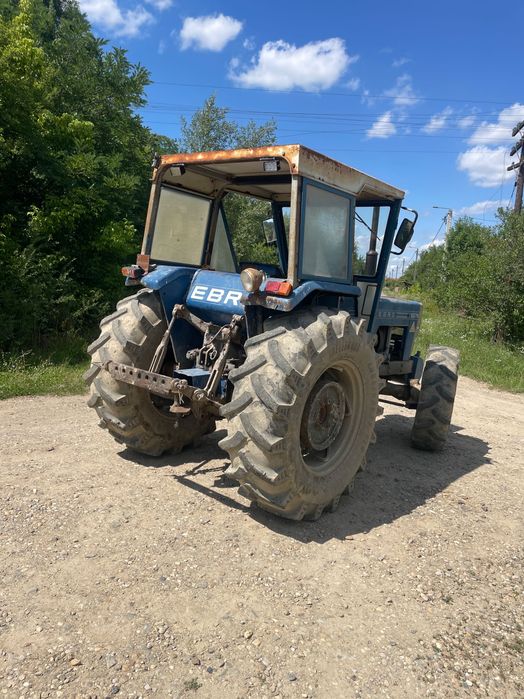 Tractor agricol
