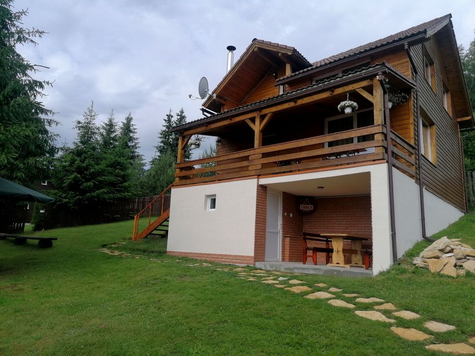 Cabană cu jacuzzi la Beliș