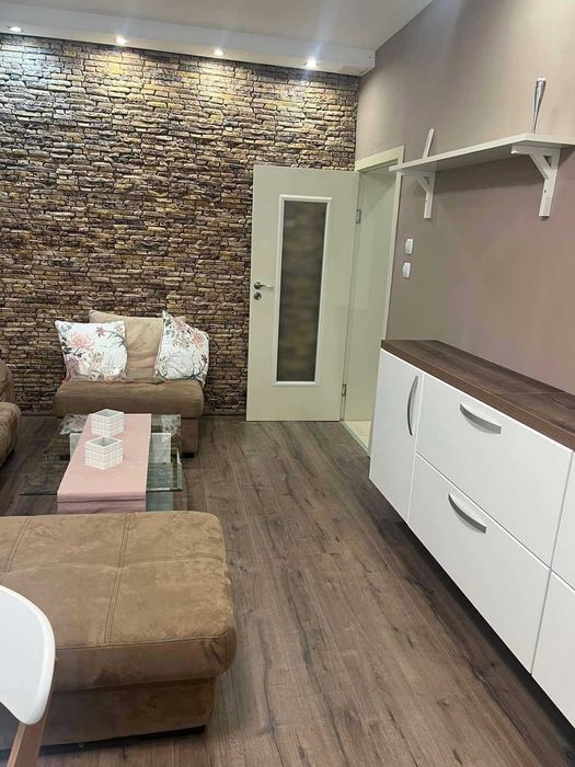 Дава се под наем Двустаен апартамент в София, Гоце Делчев - 70 кв.м за 459 € - Снимка #3