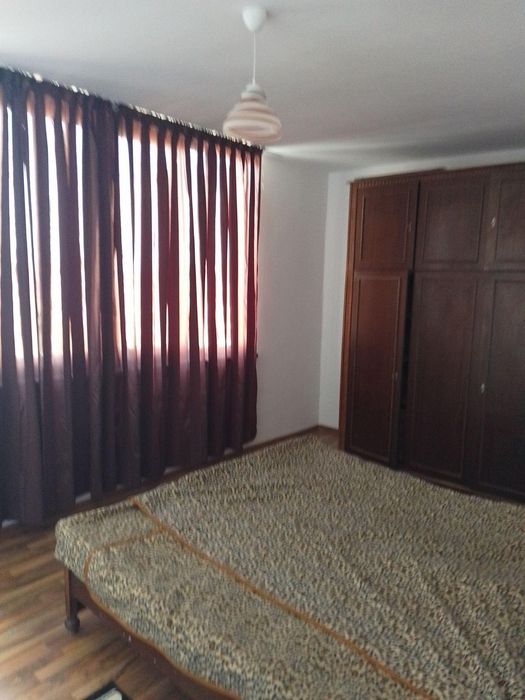 Дава се под наем Тристаен апартамент в Пловдив, Център - 100 кв.м за 400 € - Снимка #5