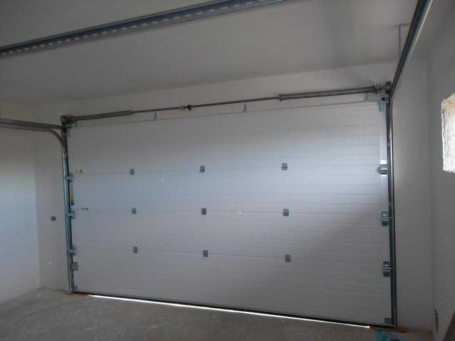 Usa de garaj Stejar Auriu Casetat 2430/2460