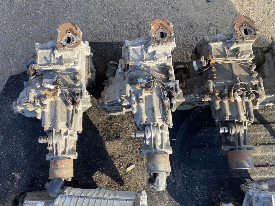 Раздатка Монтеро Спорт