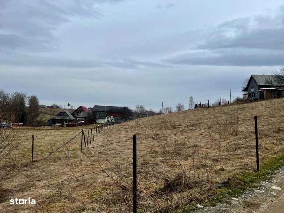Teren pentru cabana, Risca, Valea Fericirii