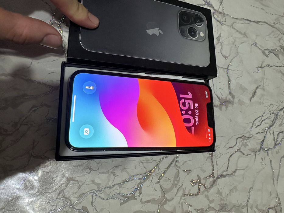 Айфон 13 про в отличном