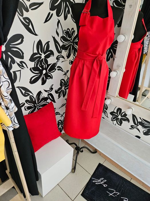 Продам фартуки новые