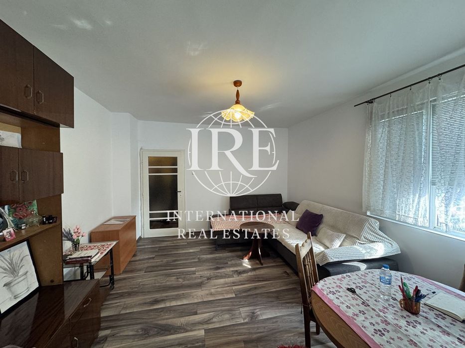 Продава се Четиристаен апартамент в Варна, Окръжна болница - 100 кв.м за 1275 €/кв.м - Снимка #1