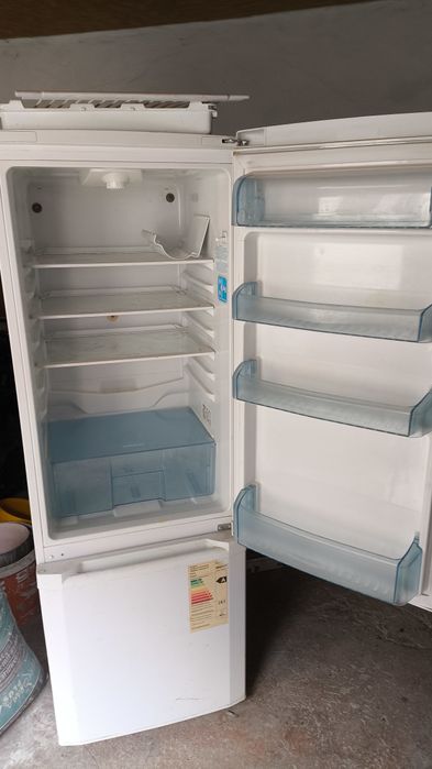 Продам холодильник