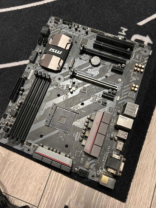 Placă de bază MSI B350 Tomahawk, Socket AM4, DDR4, ATX