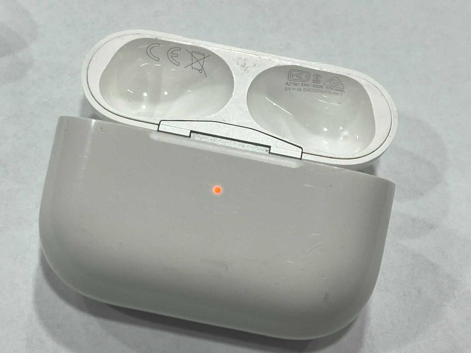 Apple AirPods Pro 2 (2nd Generation)