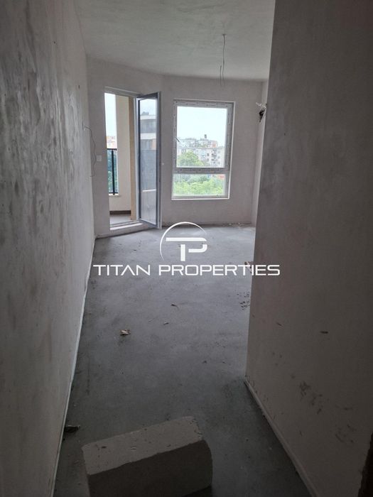 Продава се Тристаен апартамент в Пловдив, Христо Смирненски - 125 кв.м за 1560 €/кв.м - Снимка #2