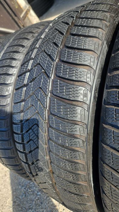 235/50 R19 • Iarna • Pirelli Scorpion Winter elect 103H | 4 buc | DOT 2023 | Pret/buc