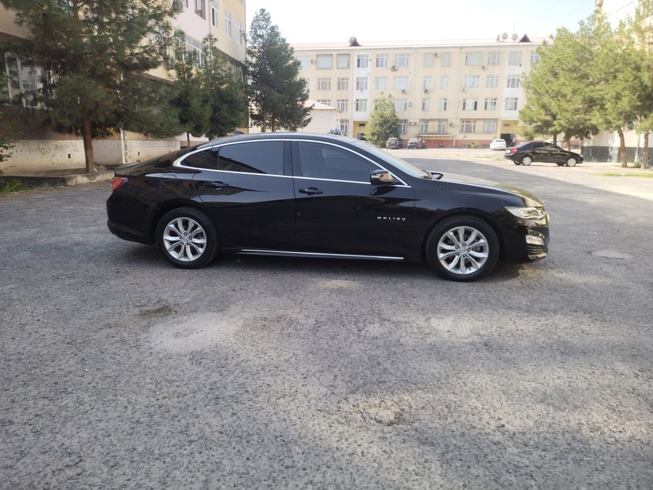 Moshina minish uchun tayor