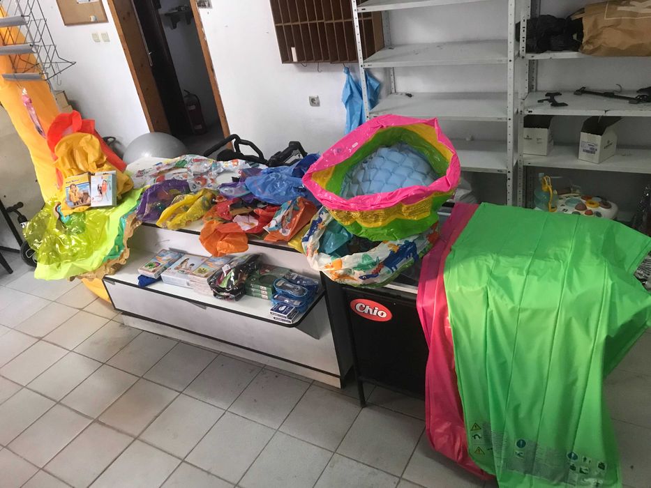 Продавам плажни артикули
