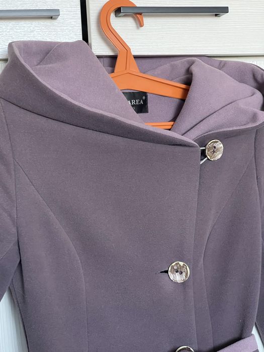 Продается пальто демисезонное