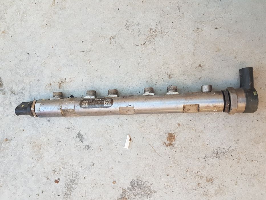 Горивна рейка бмв е90 е91 е60 е61 е92 е87 н47д20