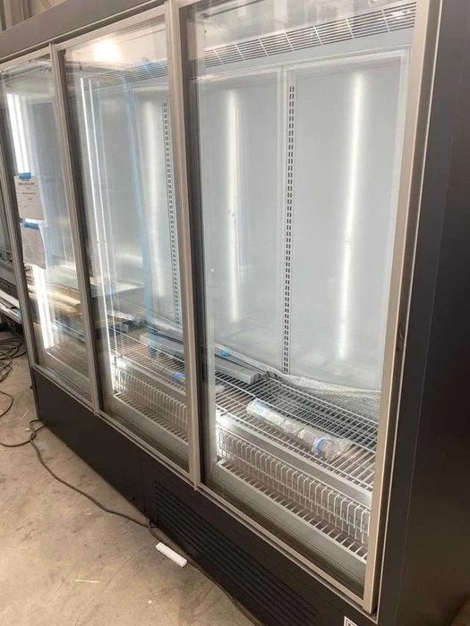 Vitrina verticala congelare 3 USI / 234 cm / NOU / Profesional