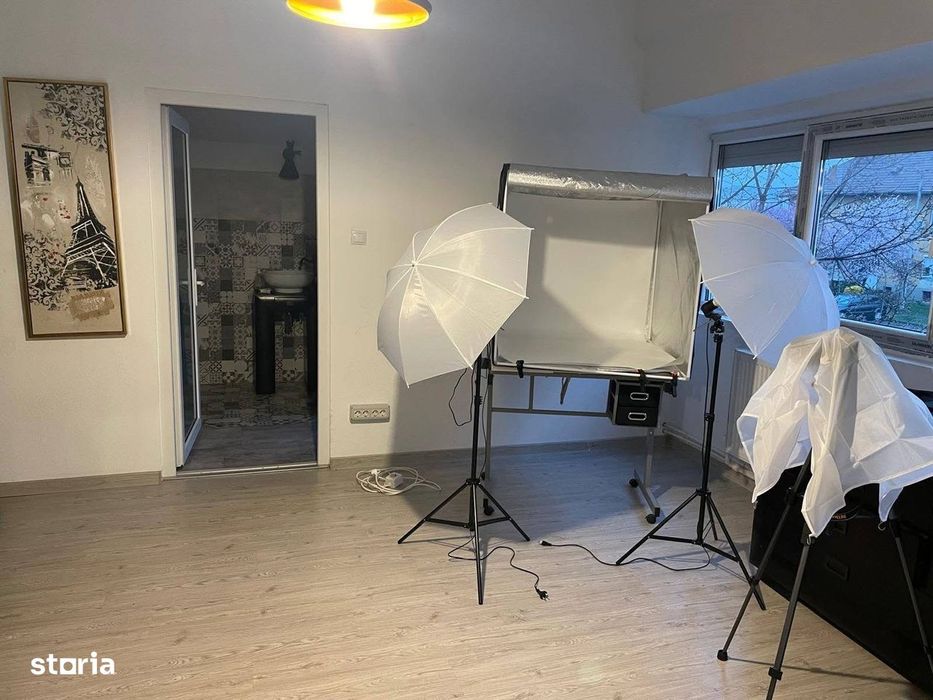 De Vânzare sau Închiriere 
Spatiu Comercial/ Administrativ P+1E