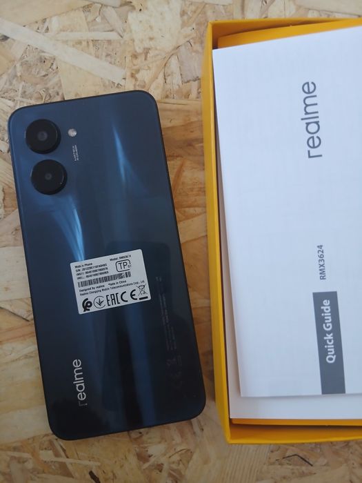 Продам realme 33